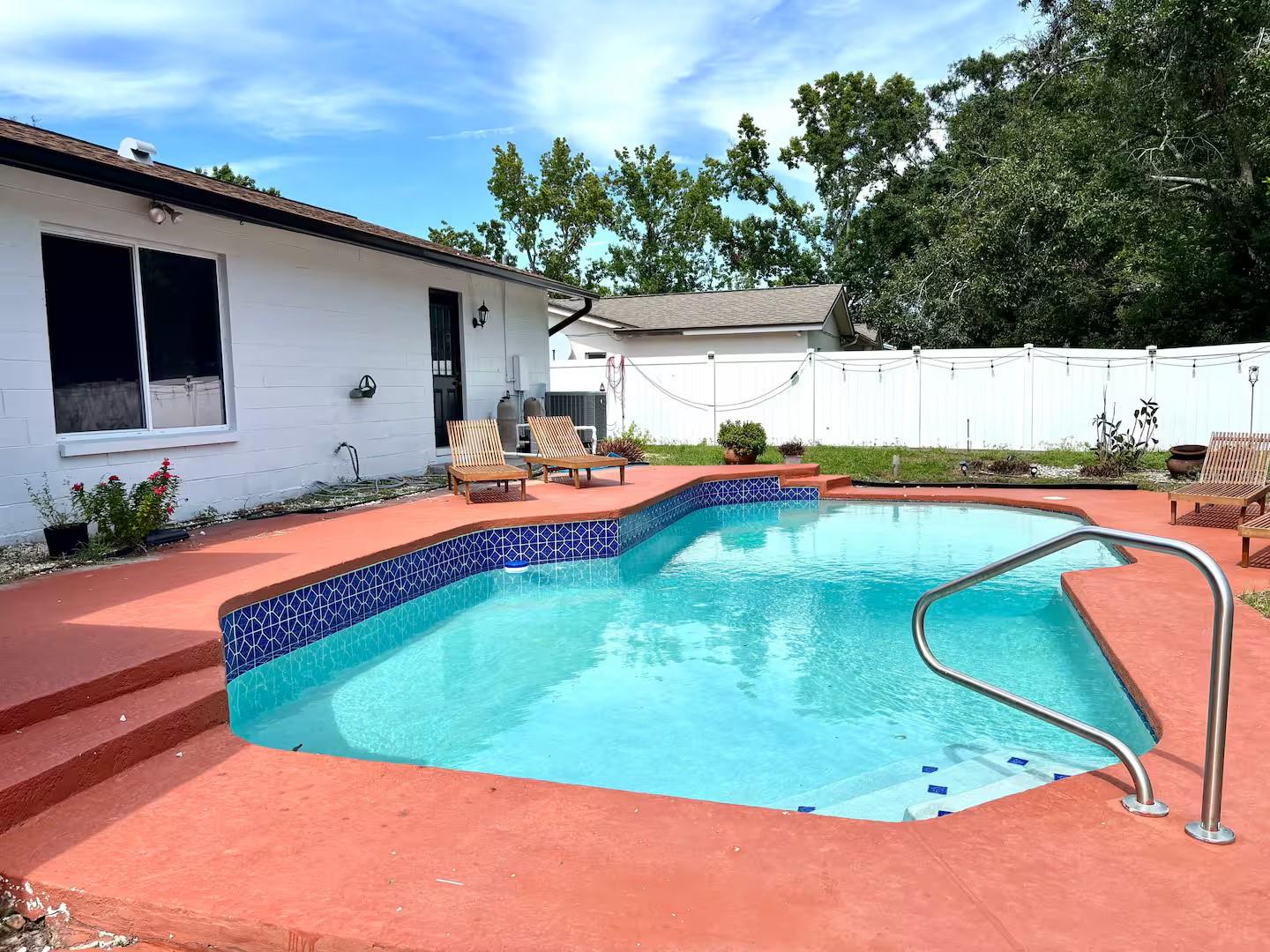 Image 22 of 25 For 16513 Silverhill Drive