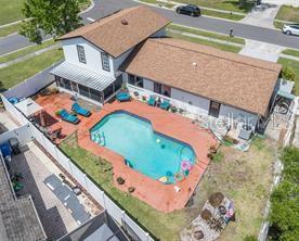 Image 23 of 25 For 16513 Silverhill Drive