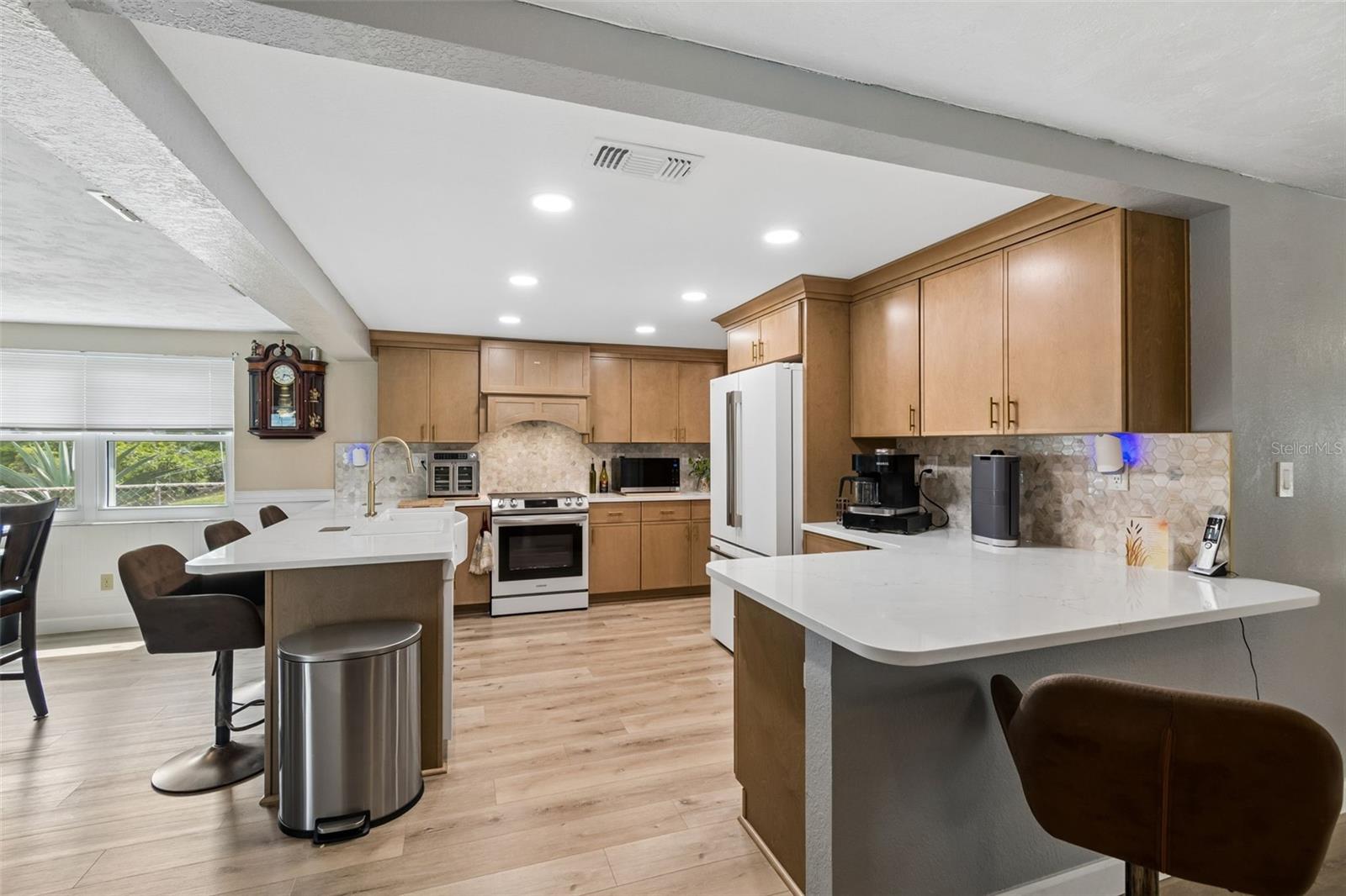 Image 10 of 56 For 9252 Glen Moor Lane