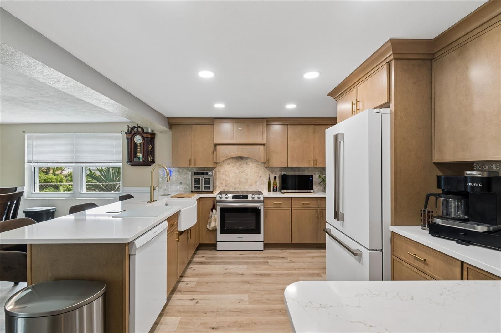 Image 11 of 56 For 9252 Glen Moor Lane