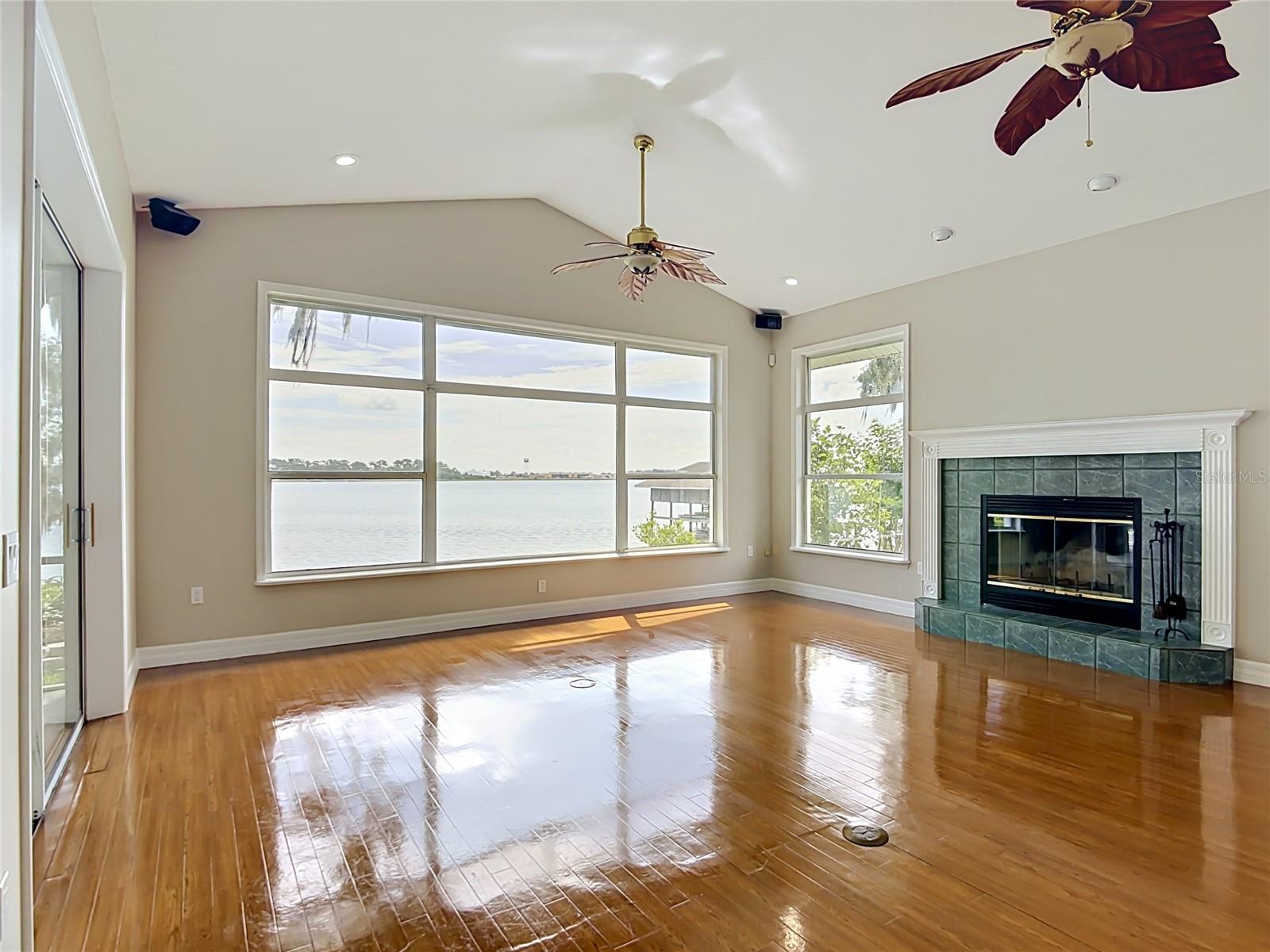 Image 14 of 81 For 134 Bayberry Drive