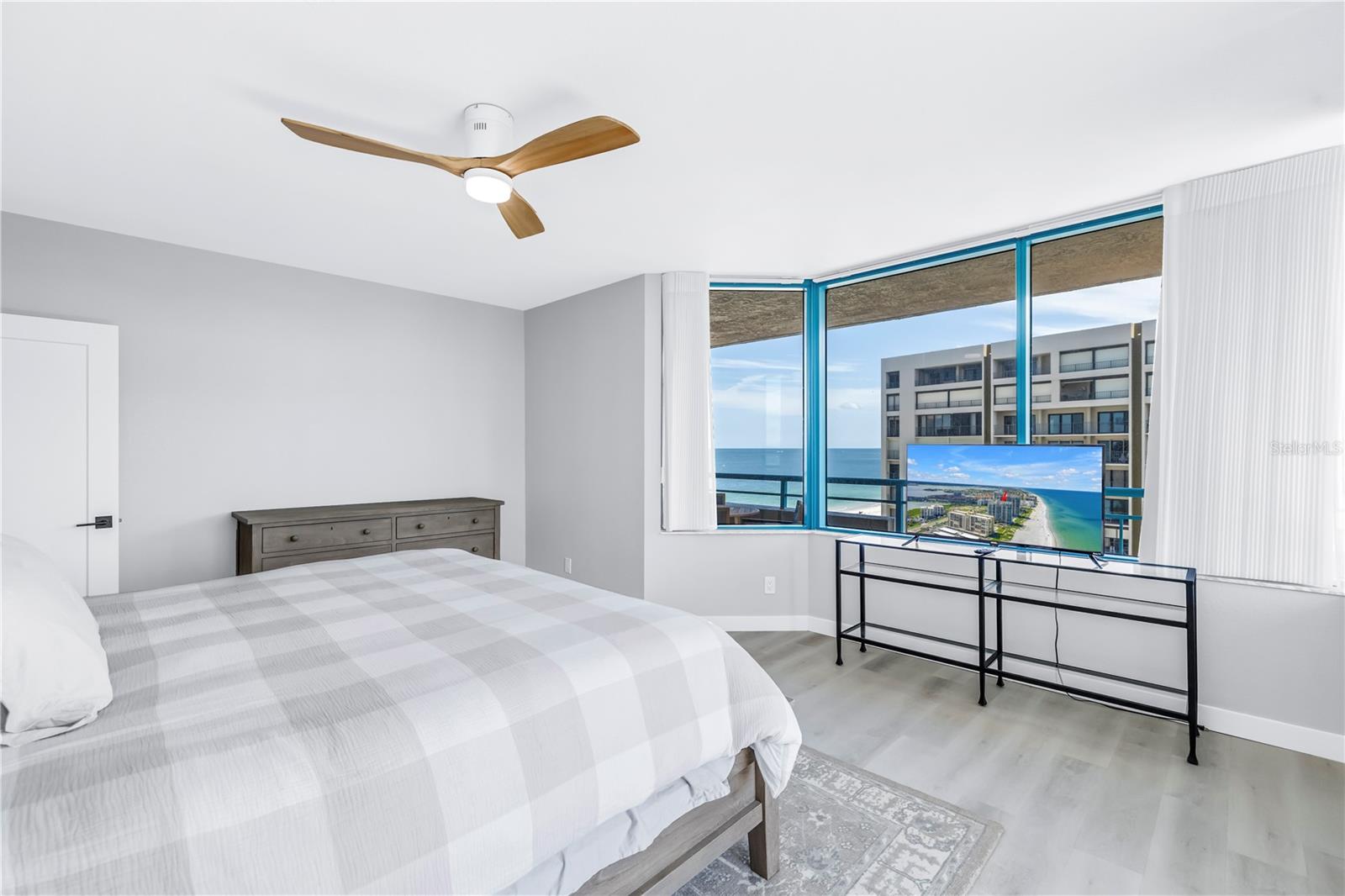 Image 34 of 58 For 1520r Gulf Boulevard 906