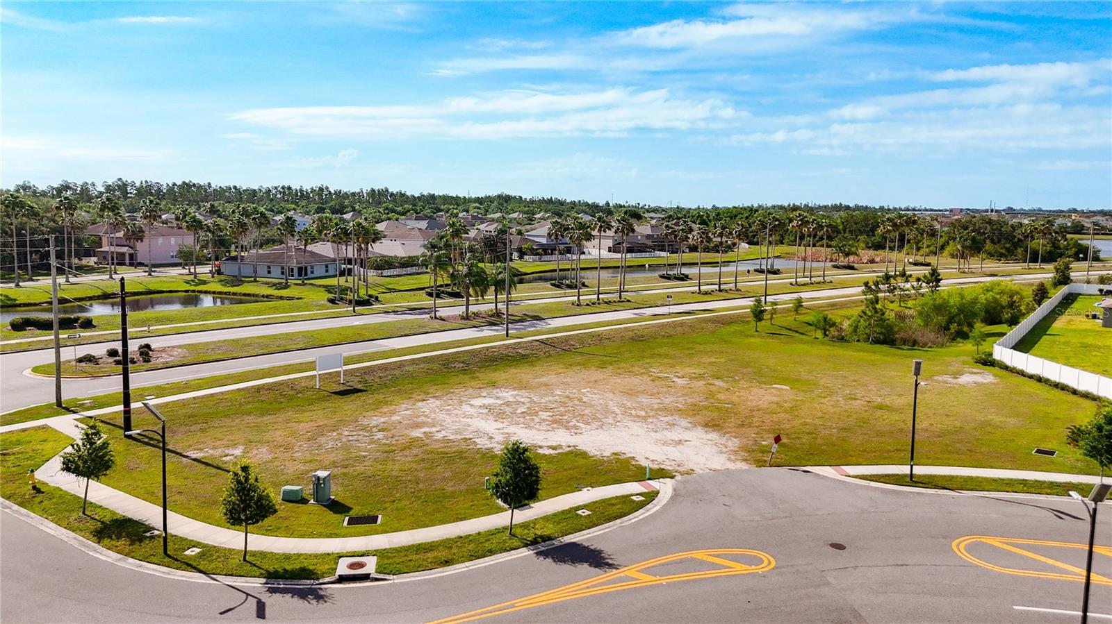Listing photo id 11 for 2282 Jungle Drive