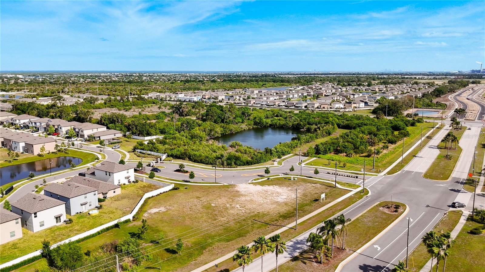 Listing photo id 2 for 2282 Jungle Drive