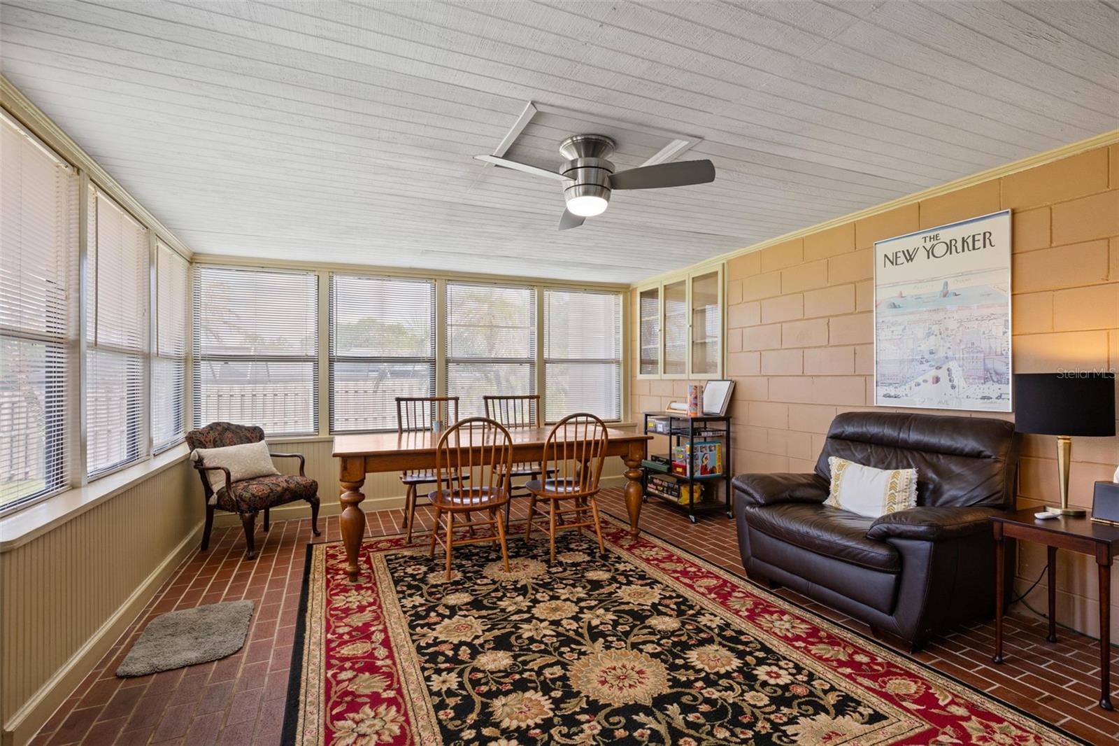Image 18 of 56 For 2218 Tanglewood Way