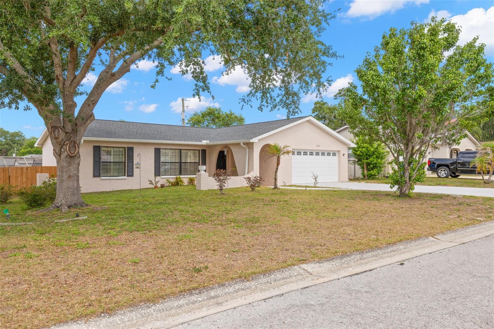 Image 2 of 56 For 2218 Tanglewood Way
