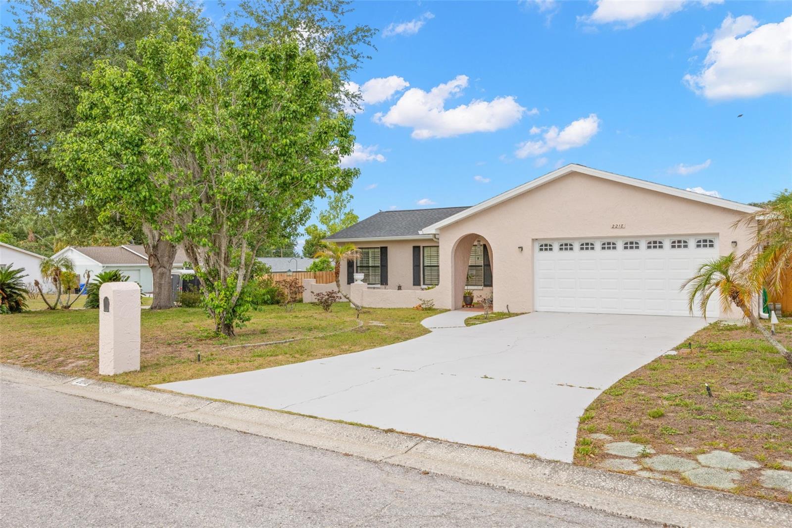 Image 3 of 56 For 2218 Tanglewood Way
