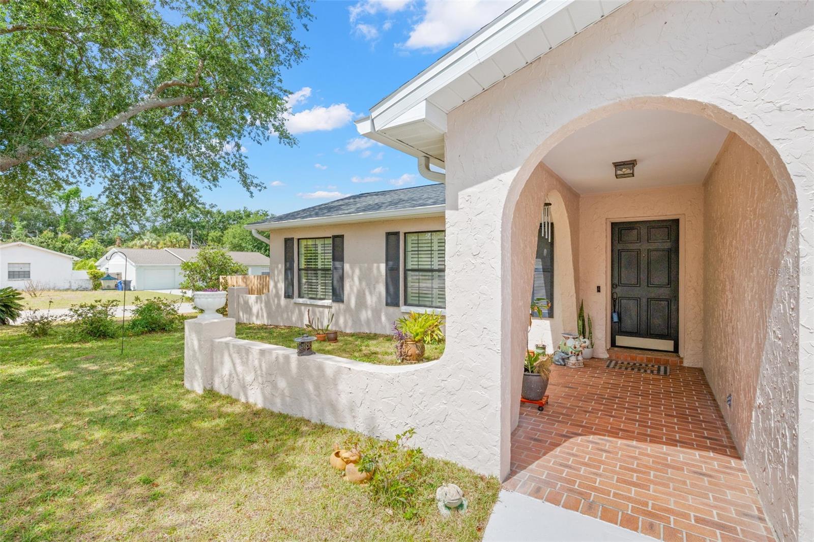 Image 4 of 56 For 2218 Tanglewood Way