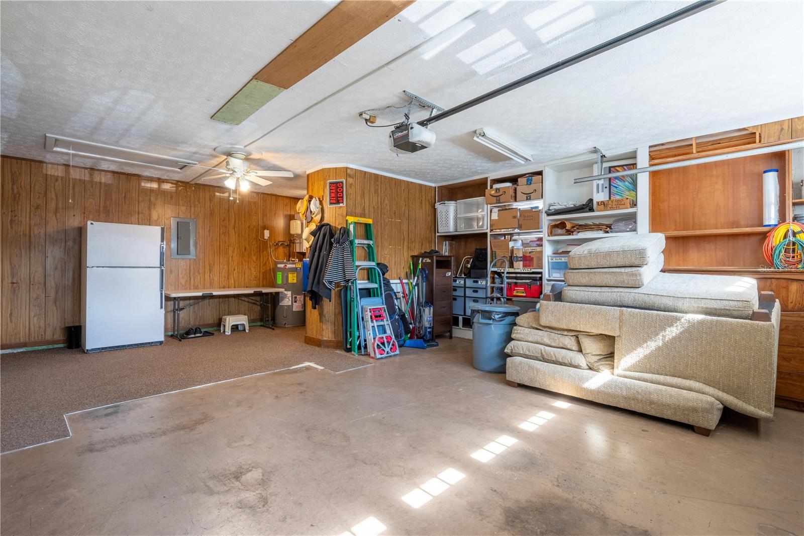 Image 42 of 56 For 2218 Tanglewood Way