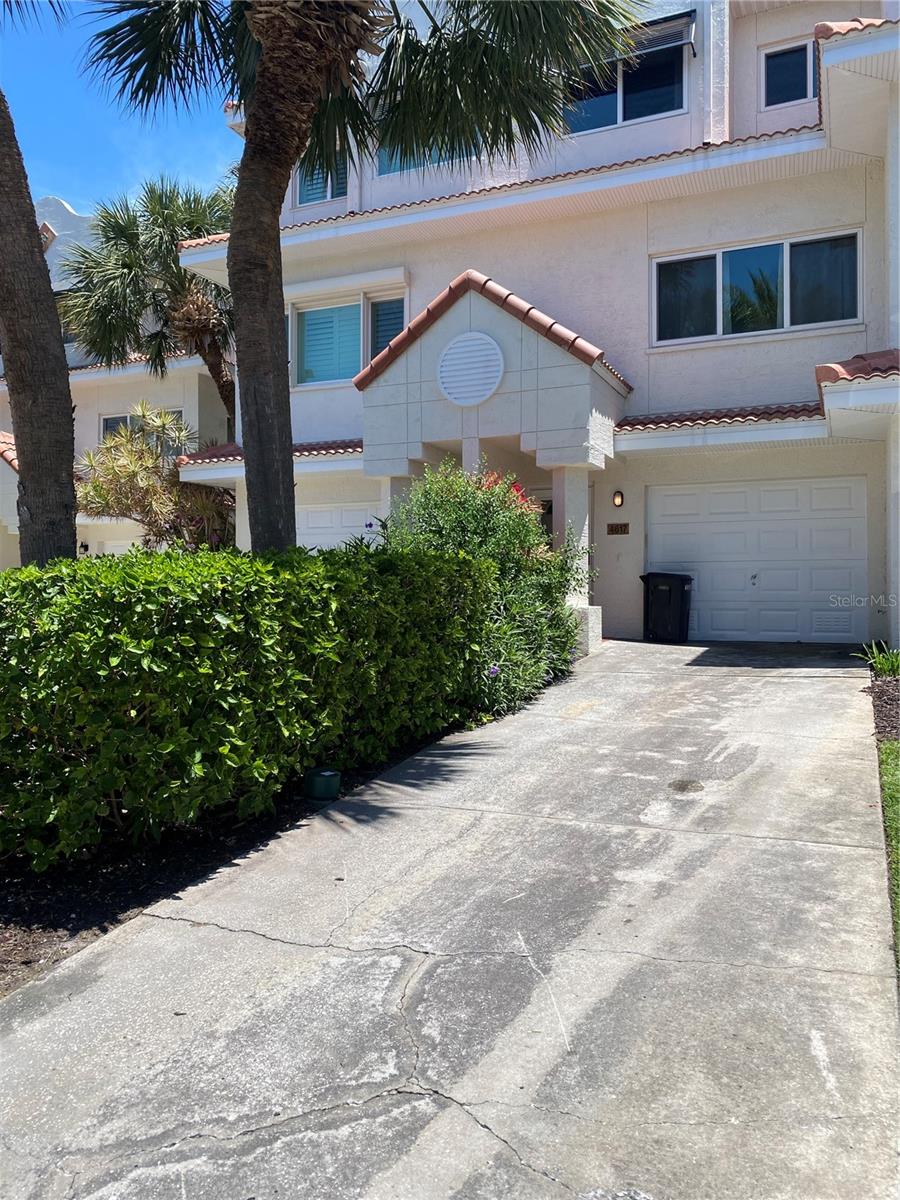 Image 39 of 67 For 4617 Mirabella Court 4617