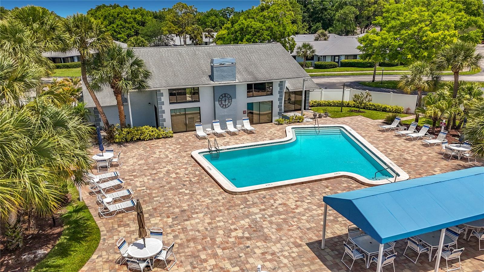 Image 4 of 43 For 2733 Countryside Boulevard 105