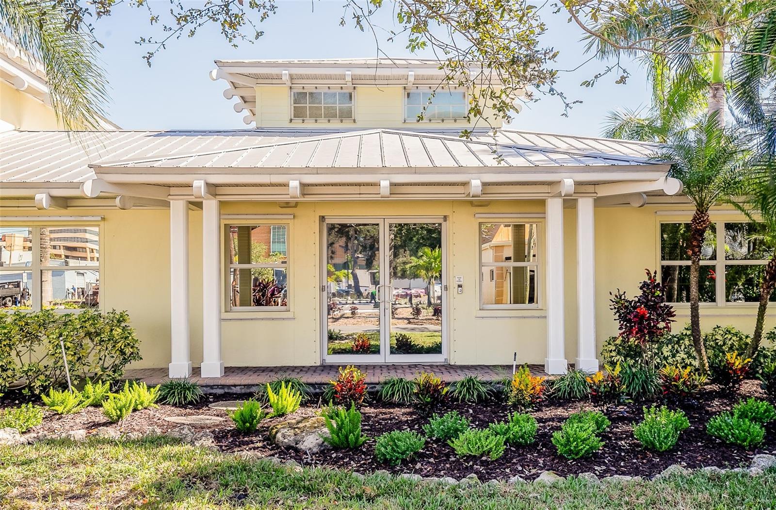 Image 17 of 69 For 525 8th Street W