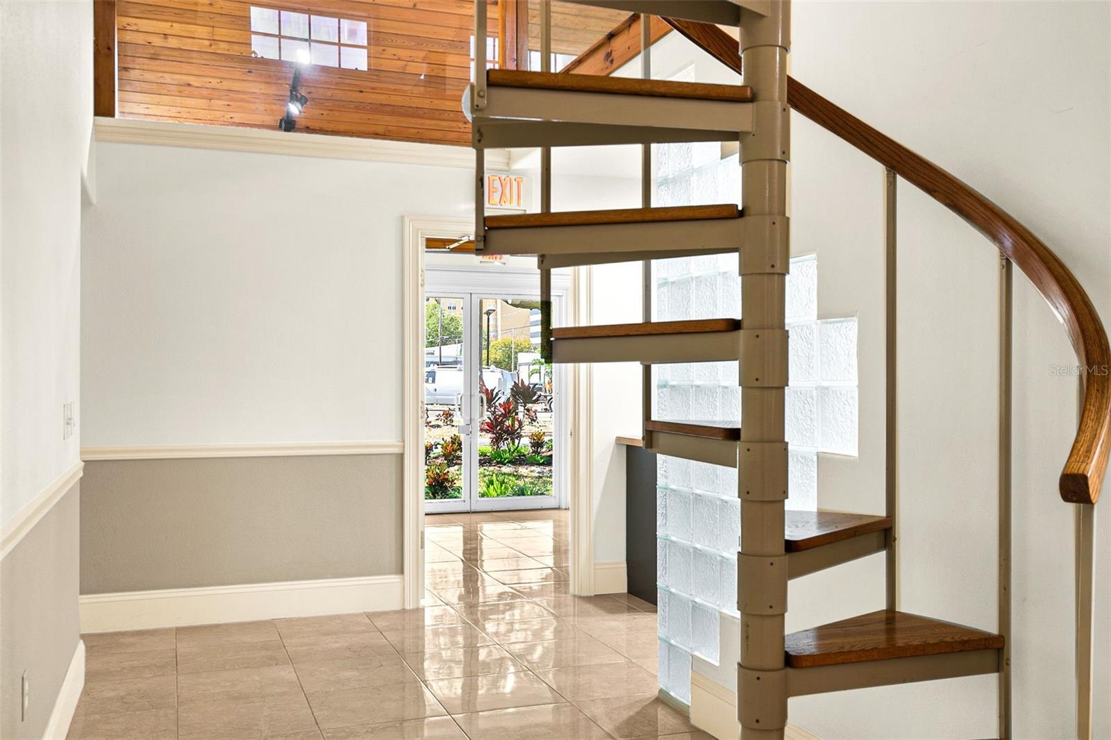 Image 32 of 69 For 525 8th Street W