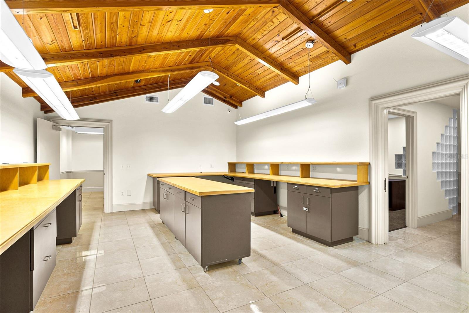 Image 46 of 69 For 525 8th Street W