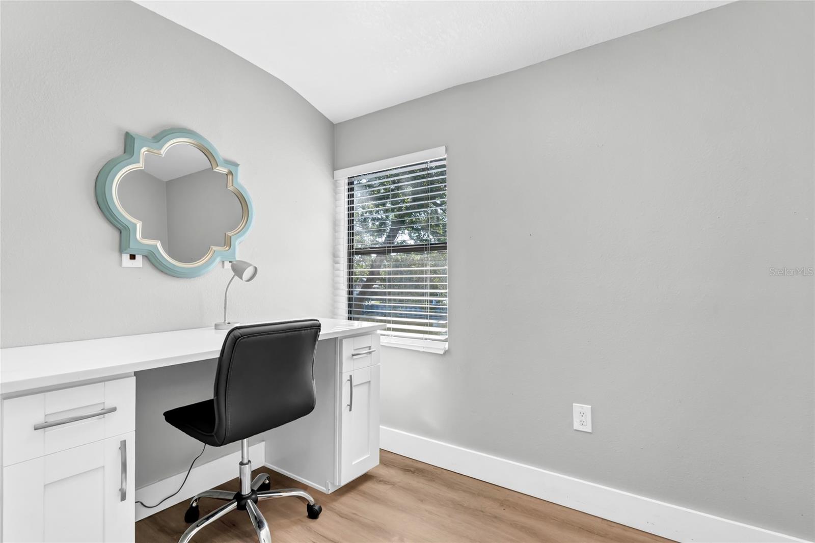Image 13 of 39 For 5684 Baywater Drive