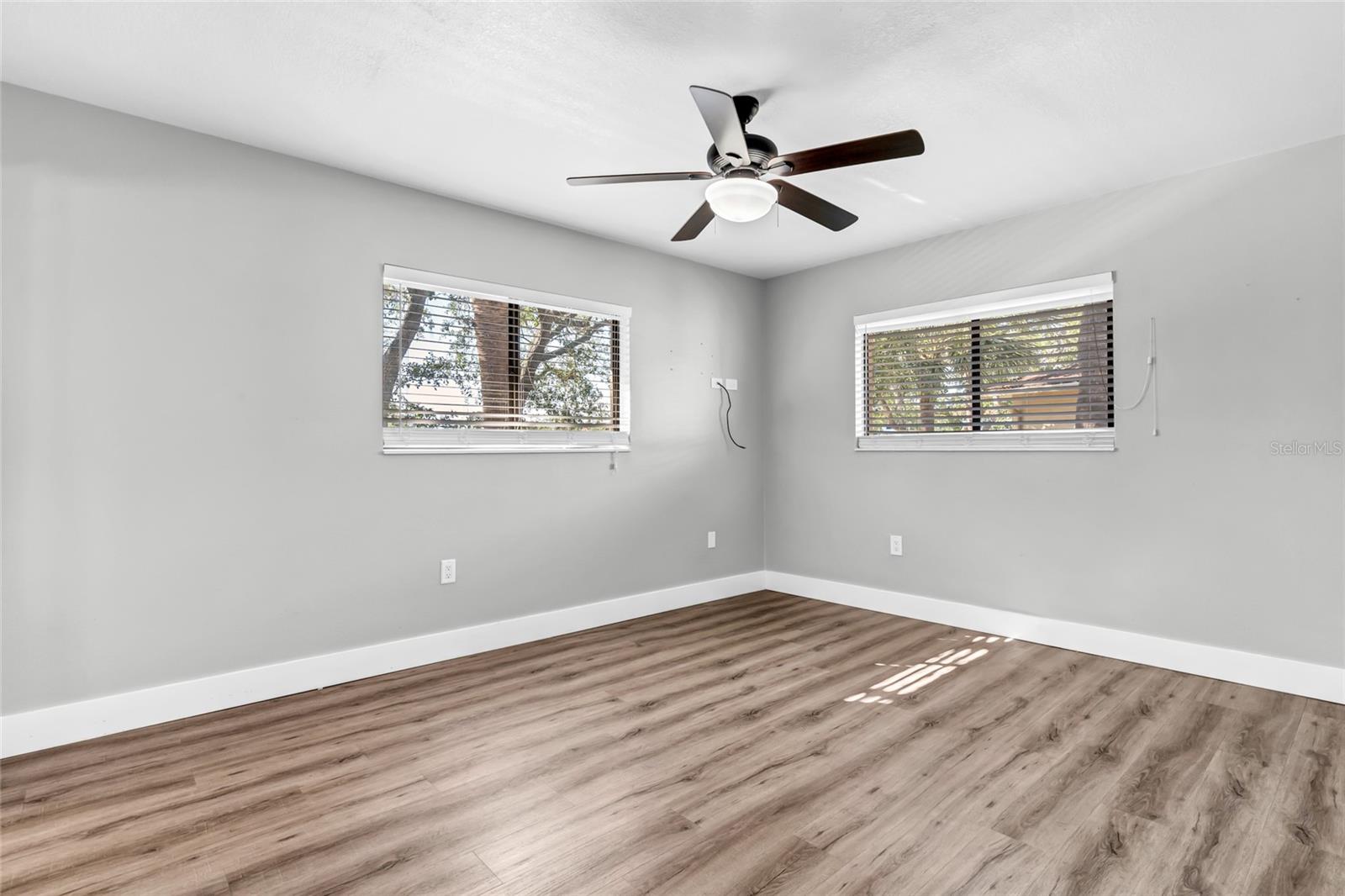 Image 14 of 39 For 5684 Baywater Drive