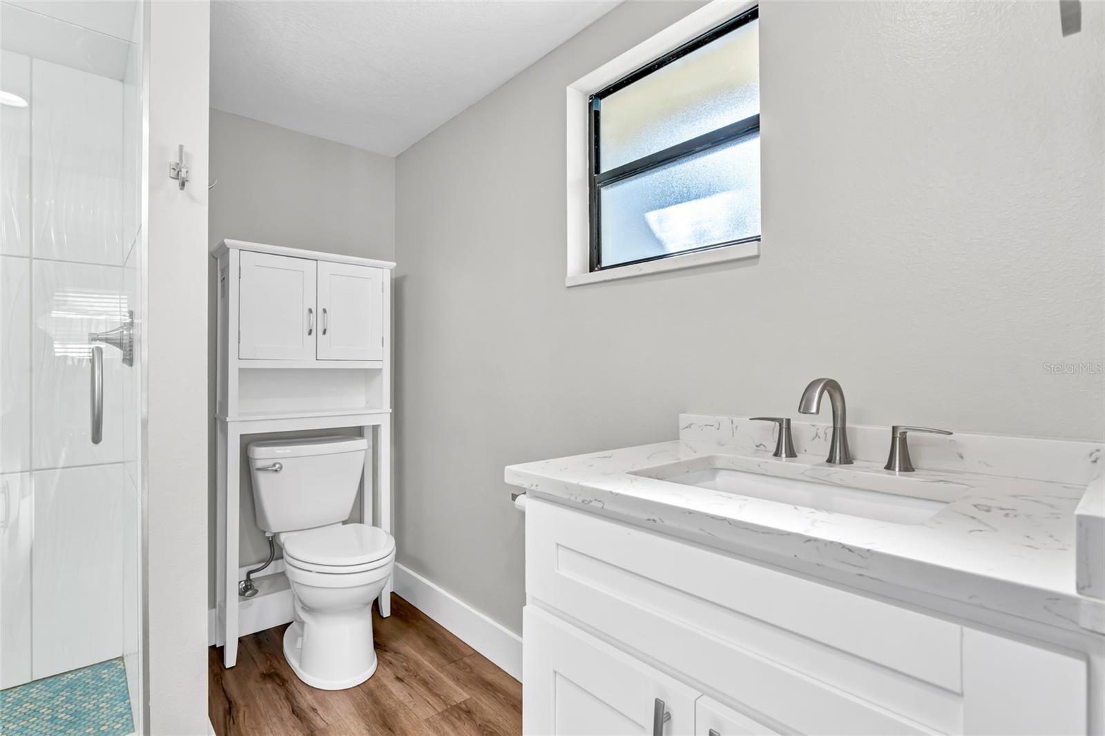 Image 17 of 39 For 5684 Baywater Drive