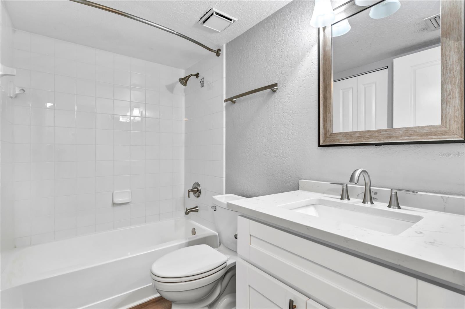 Image 19 of 39 For 5684 Baywater Drive