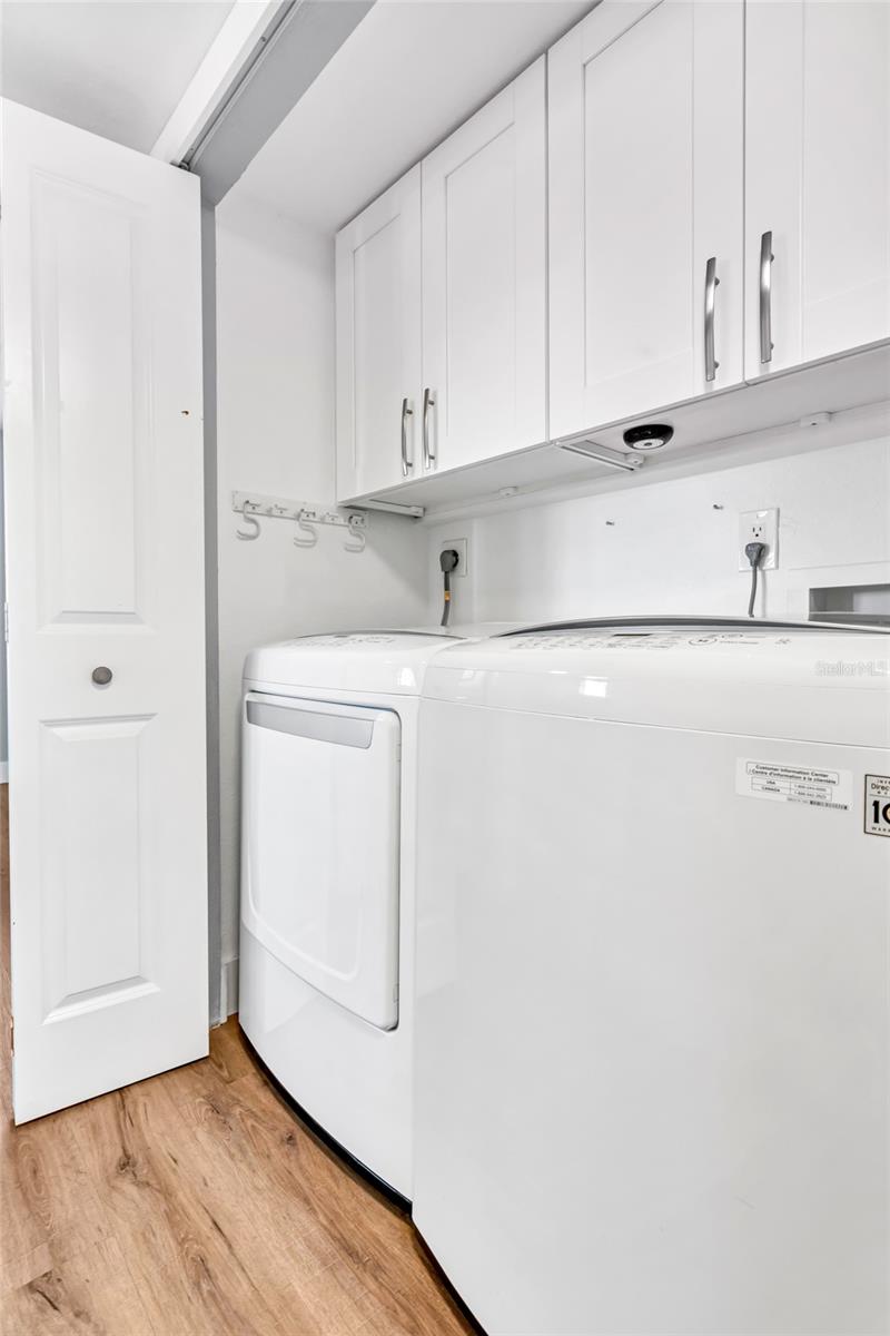 Image 21 of 39 For 5684 Baywater Drive
