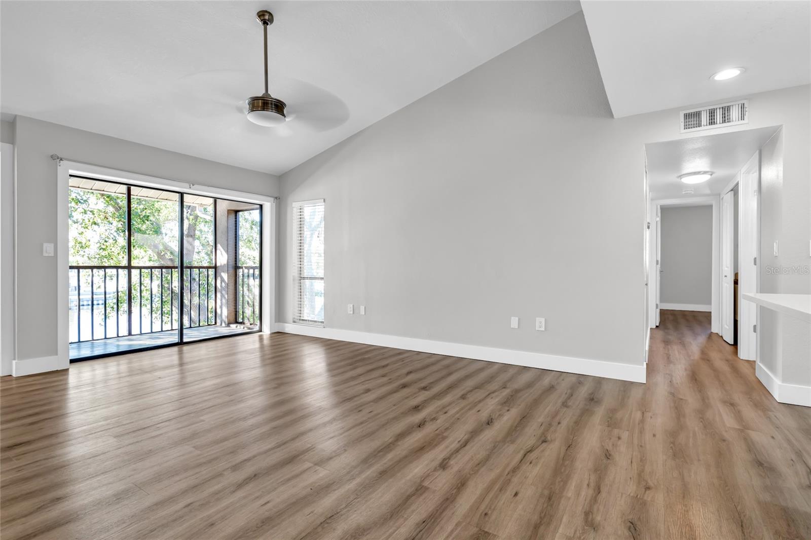 Image 6 of 39 For 5684 Baywater Drive