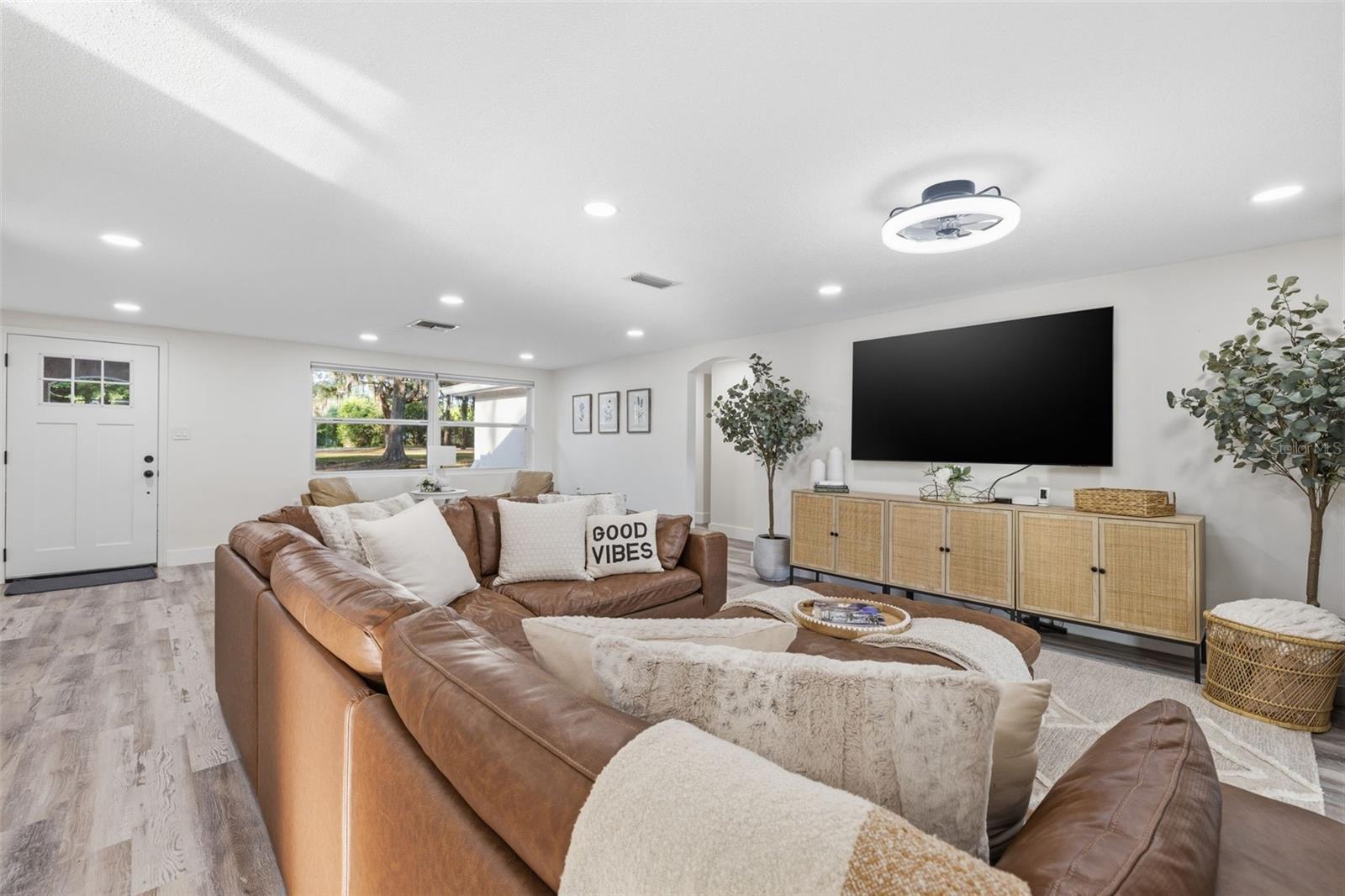 Image 10 of 59 For 14702 Bluestone Lane