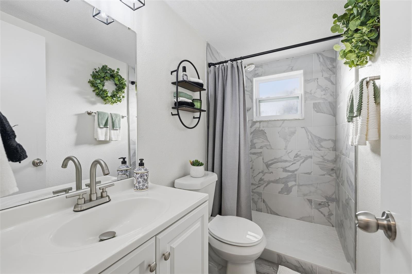 Image 20 of 59 For 14702 Bluestone Lane