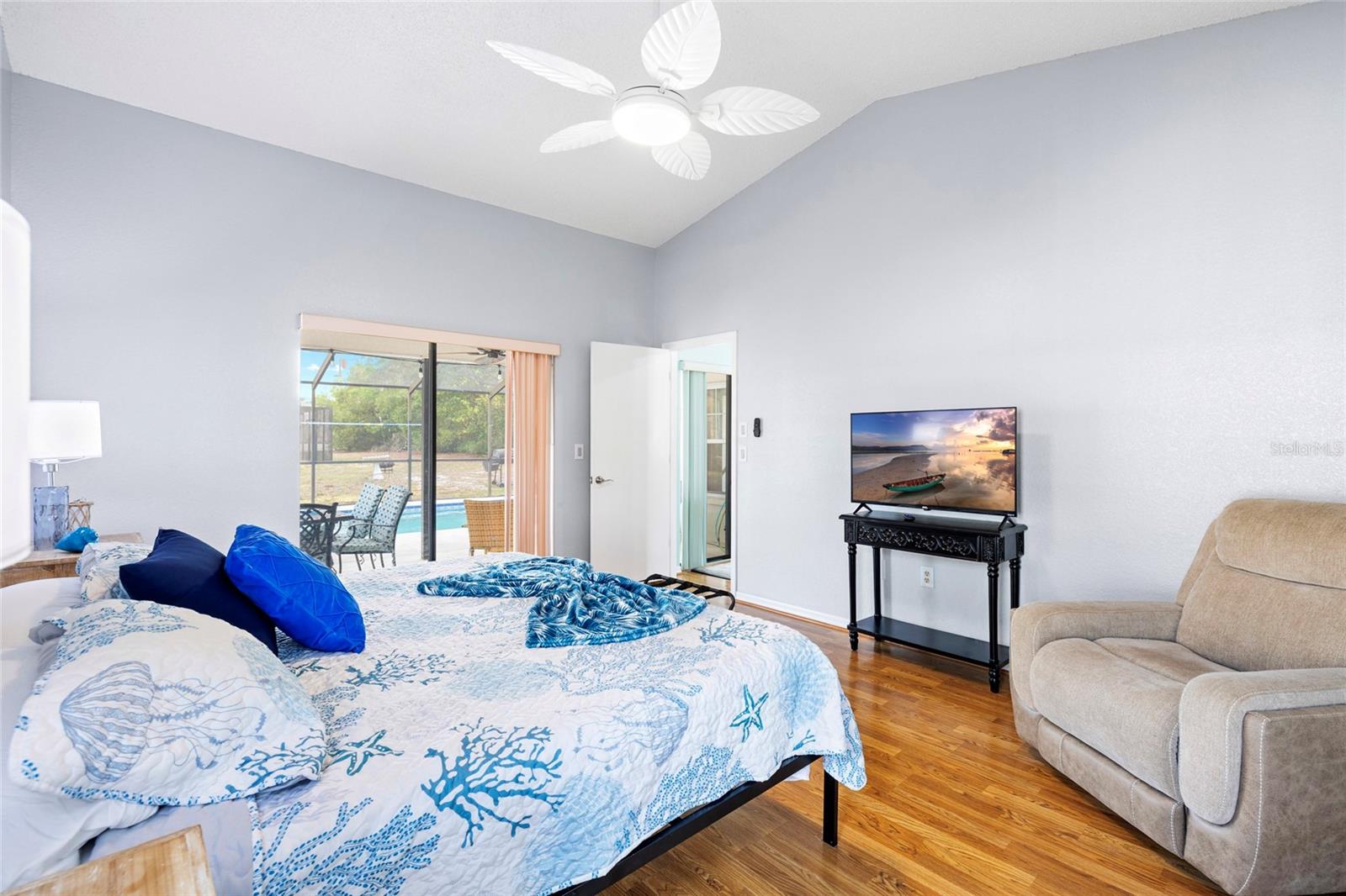 Image 14 of 32 For 11263 Murraysville Drive