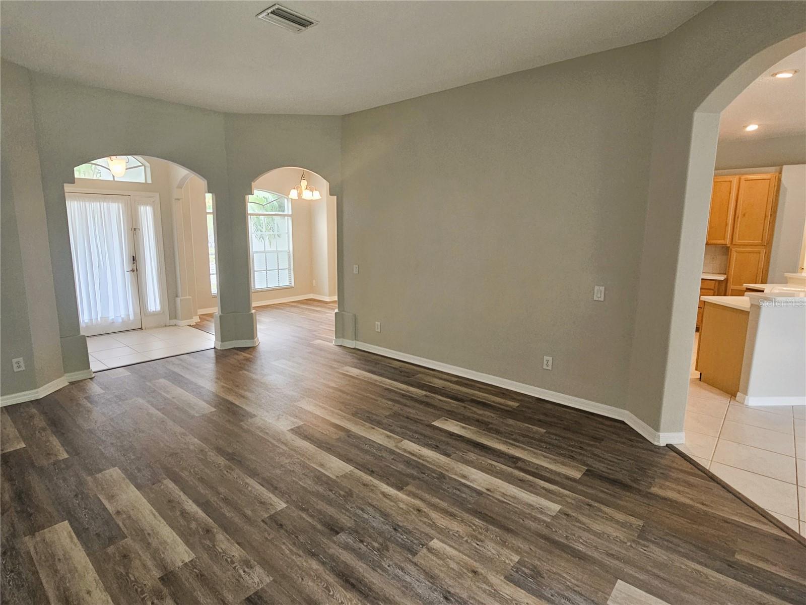 Image 5 of 32 For 21144 Tyrell Way