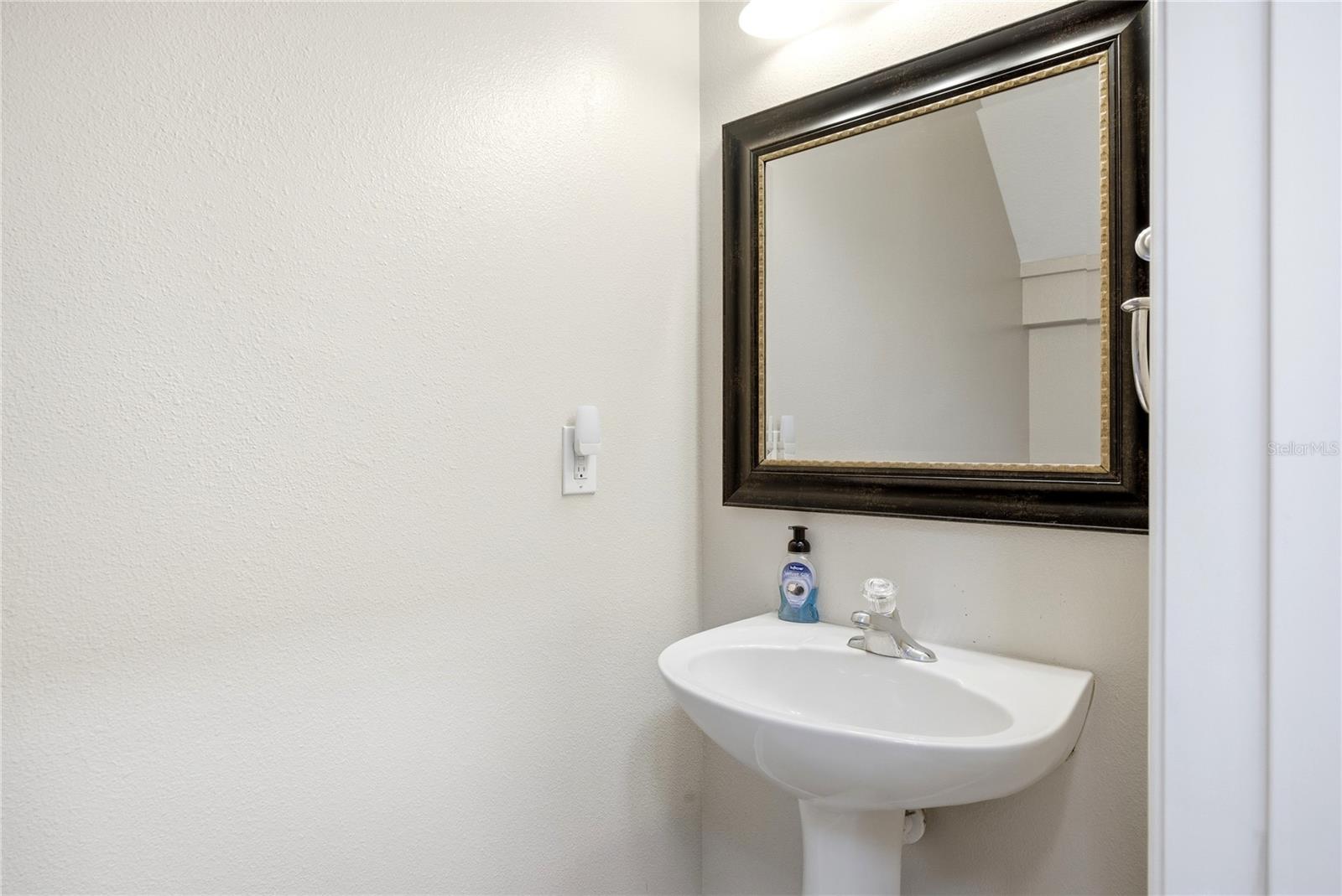 Image 15 of 37 For 1033 Blackwater Drive