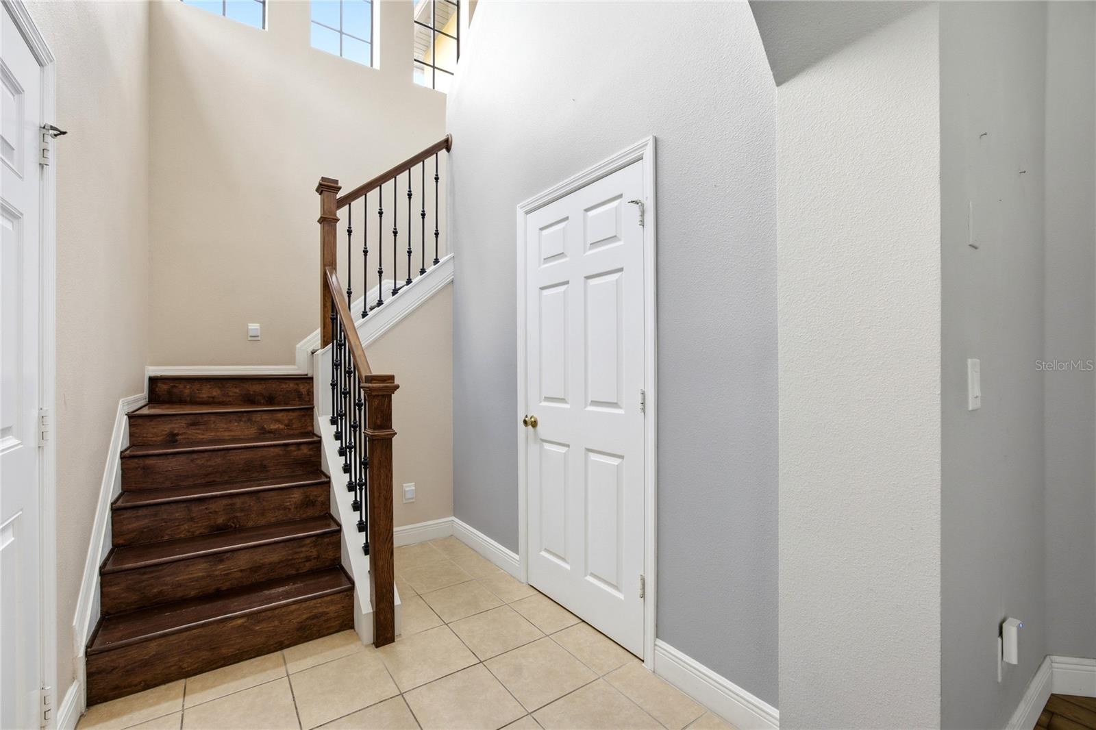 Image 17 of 37 For 1033 Blackwater Drive