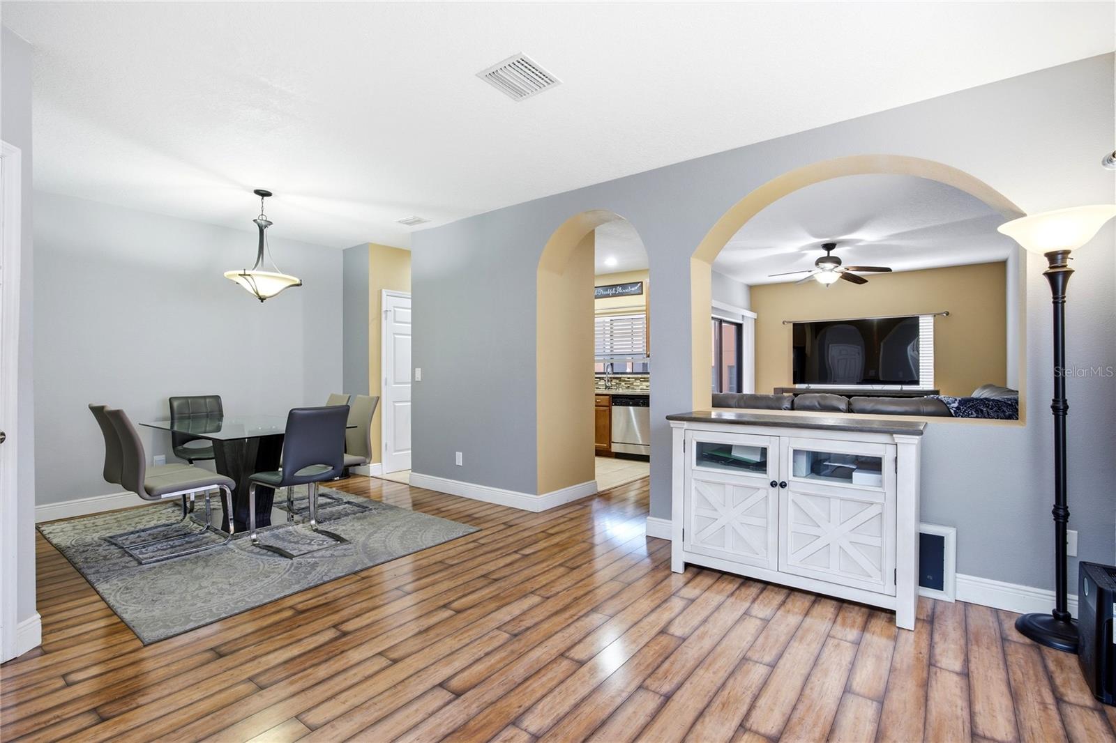 Image 4 of 37 For 1033 Blackwater Drive