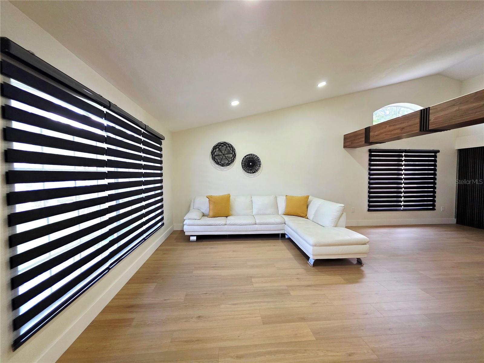 Image 13 of 81 For 2796 Challenger Drive