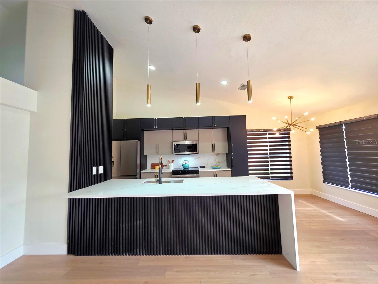 Image 27 of 81 For 2796 Challenger Drive