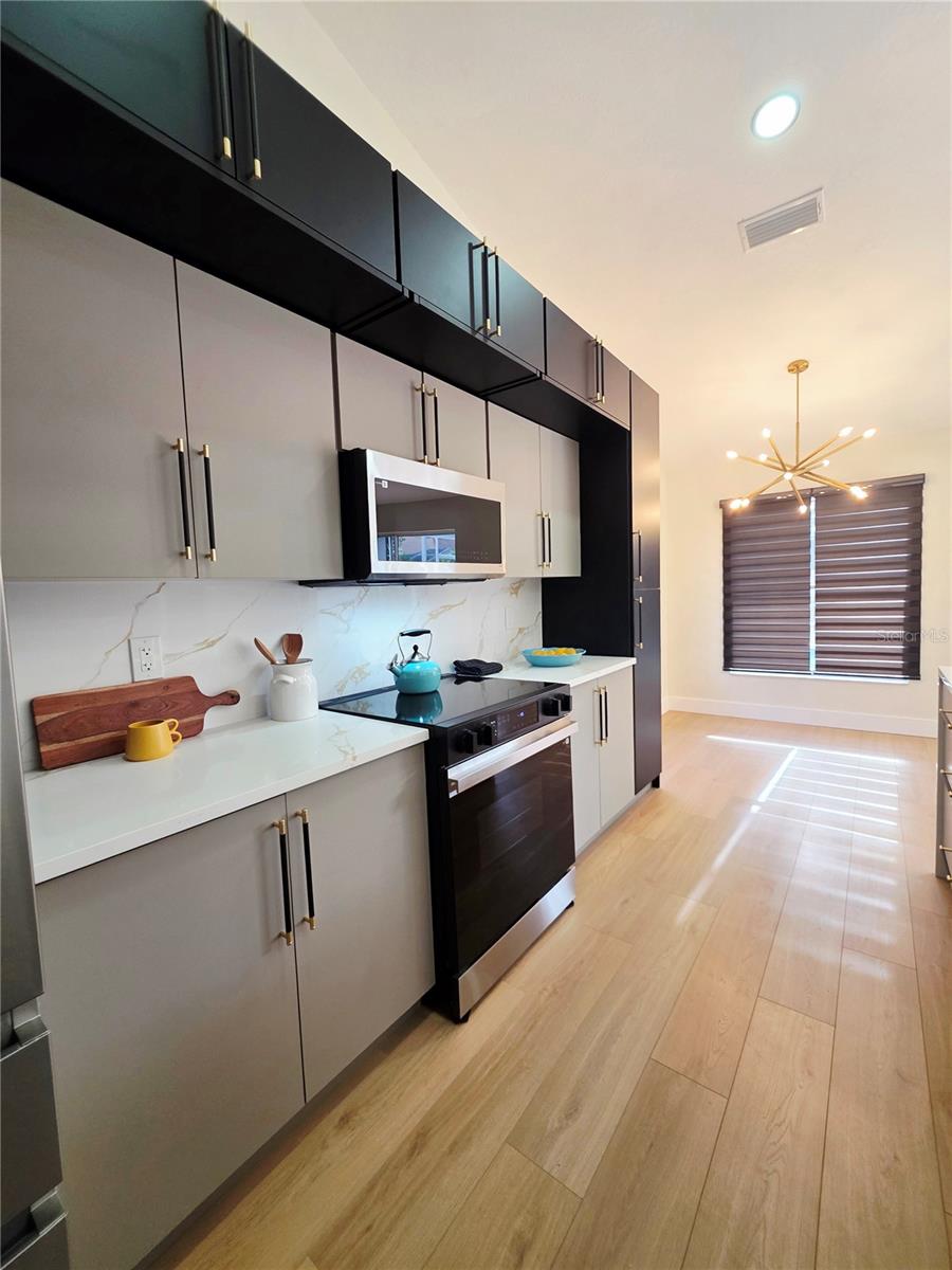 Image 34 of 81 For 2796 Challenger Drive