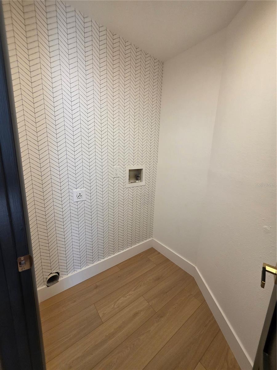 Image 43 of 81 For 2796 Challenger Drive