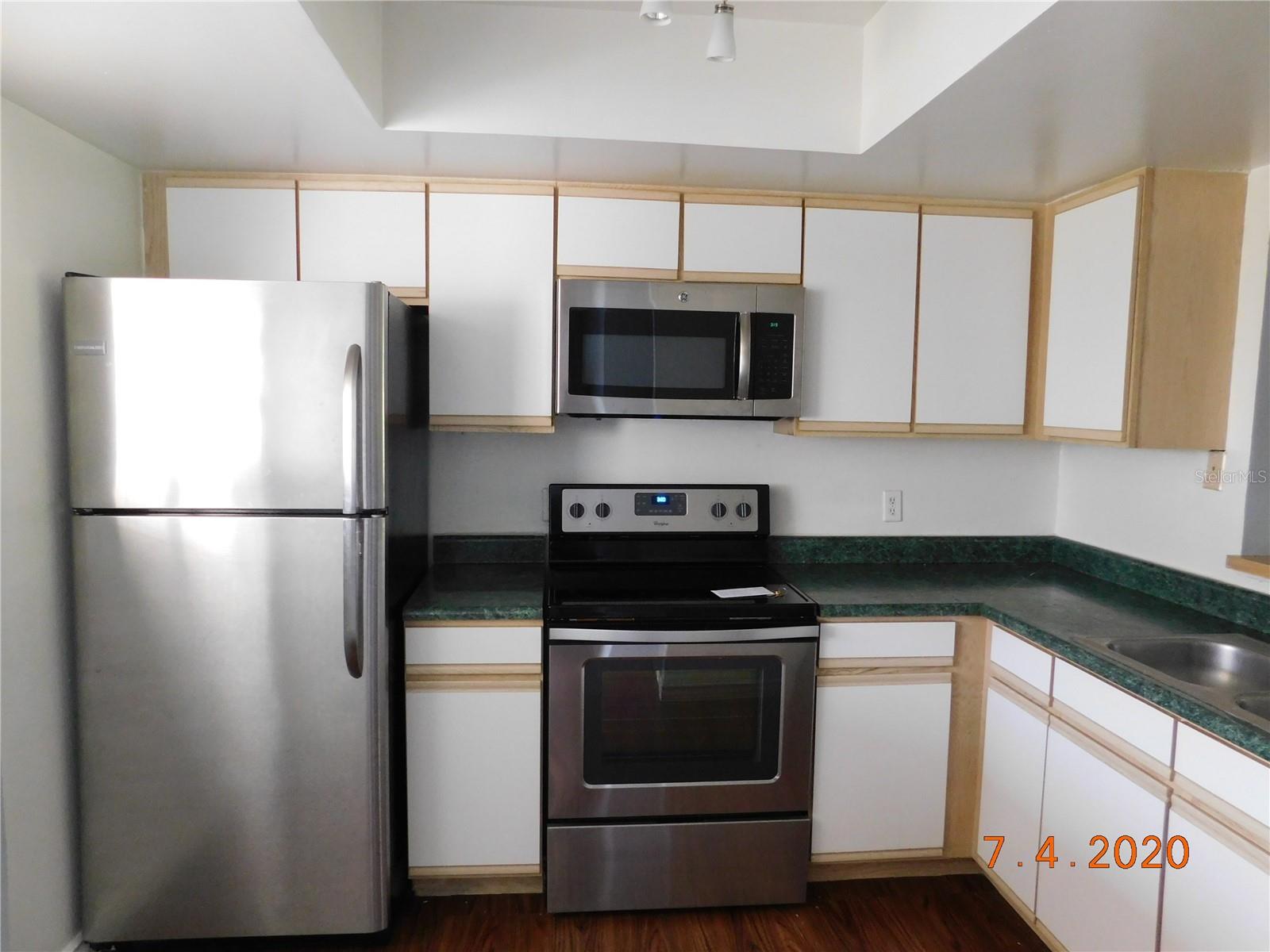 Image 2 of 9 For 6314 Newtown Circle 14b3