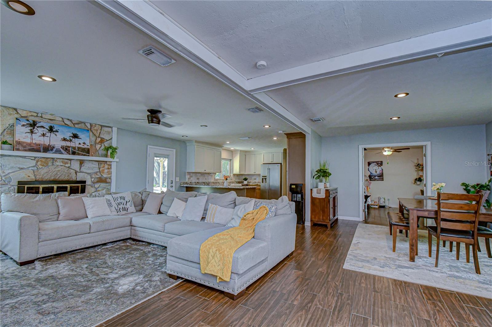 Image 11 of 32 For 1419 Seffner Valrico Road