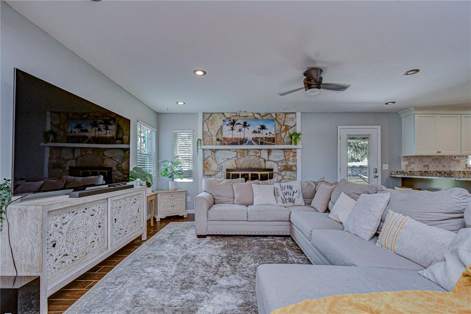 Image 13 of 32 For 1419 Seffner Valrico Road