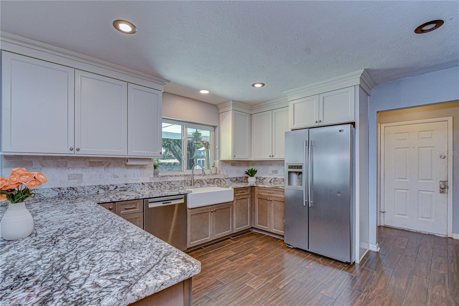 Image 15 of 32 For 1419 Seffner Valrico Road