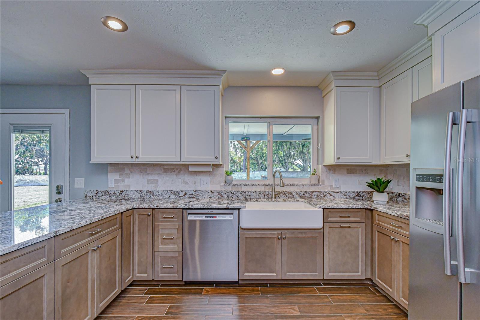 Image 16 of 32 For 1419 Seffner Valrico Road