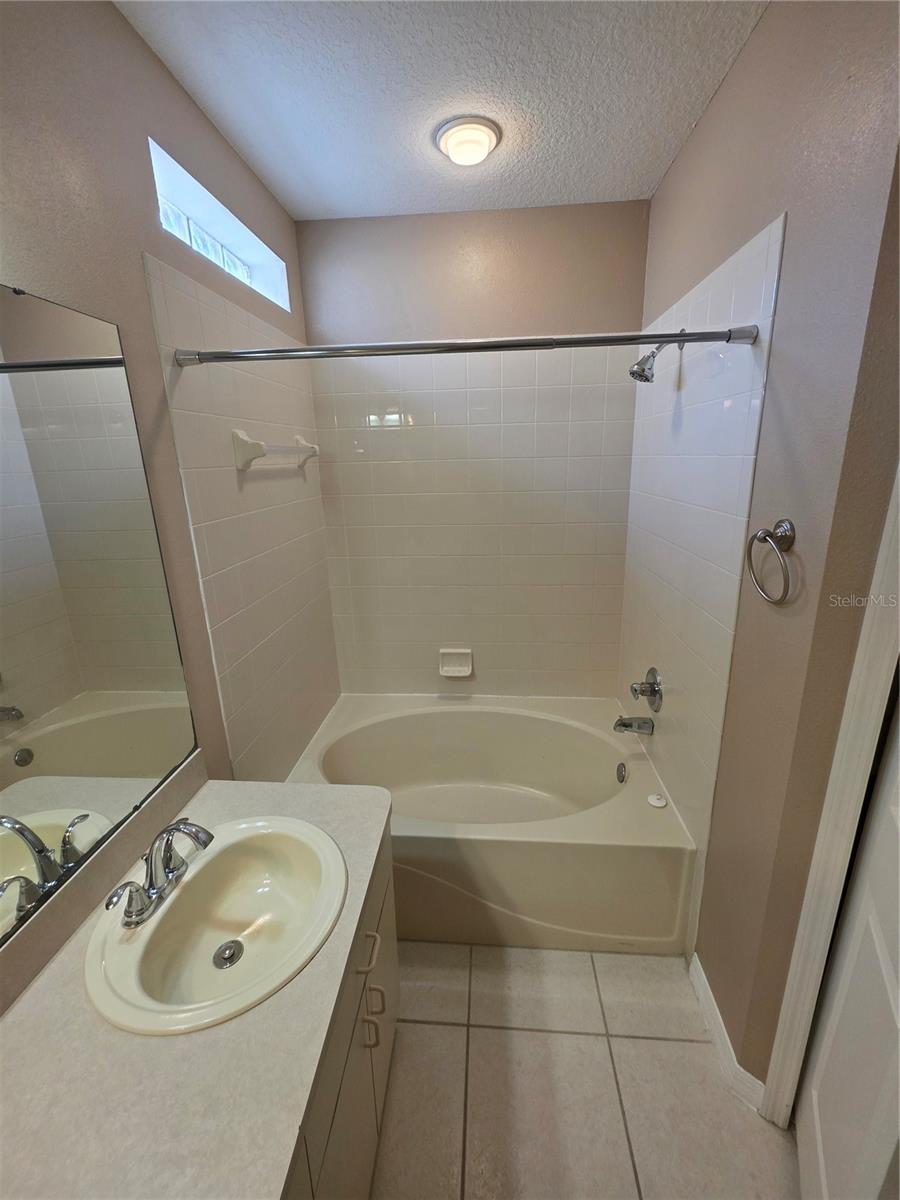 Image 18 of 26 For 1690 Meadow Oak Lane