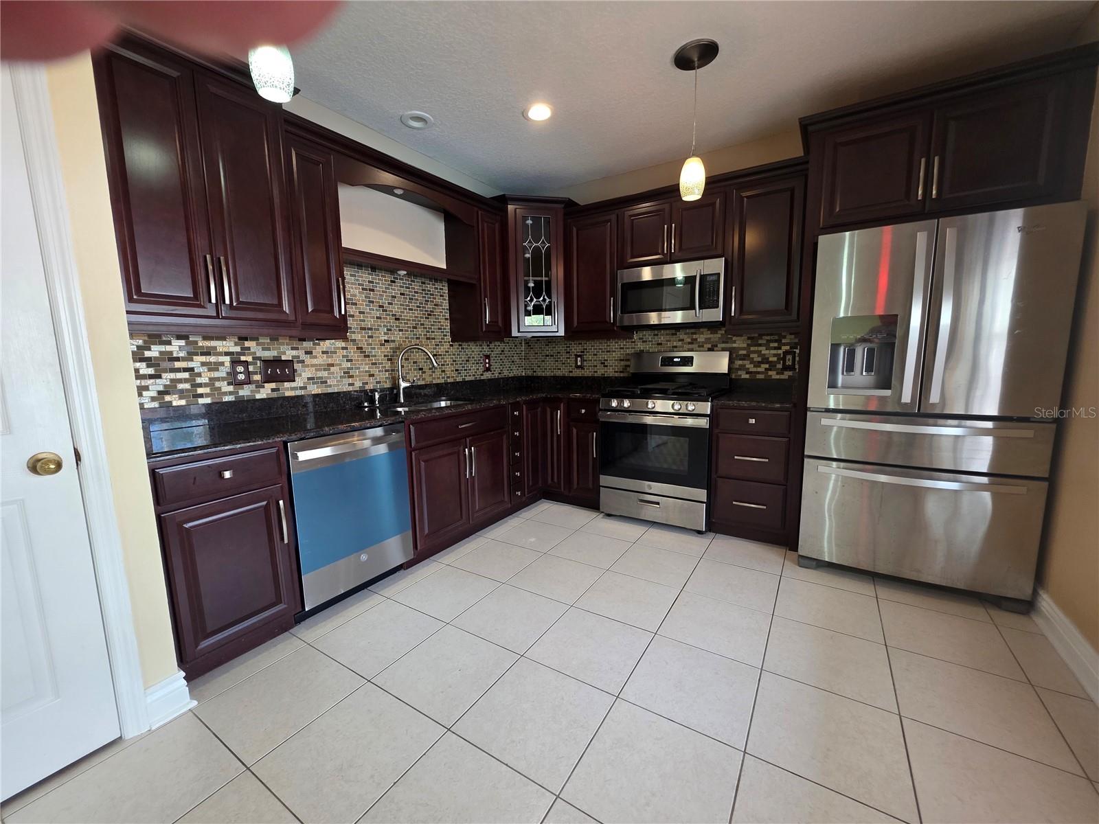 Image 3 of 26 For 1690 Meadow Oak Lane