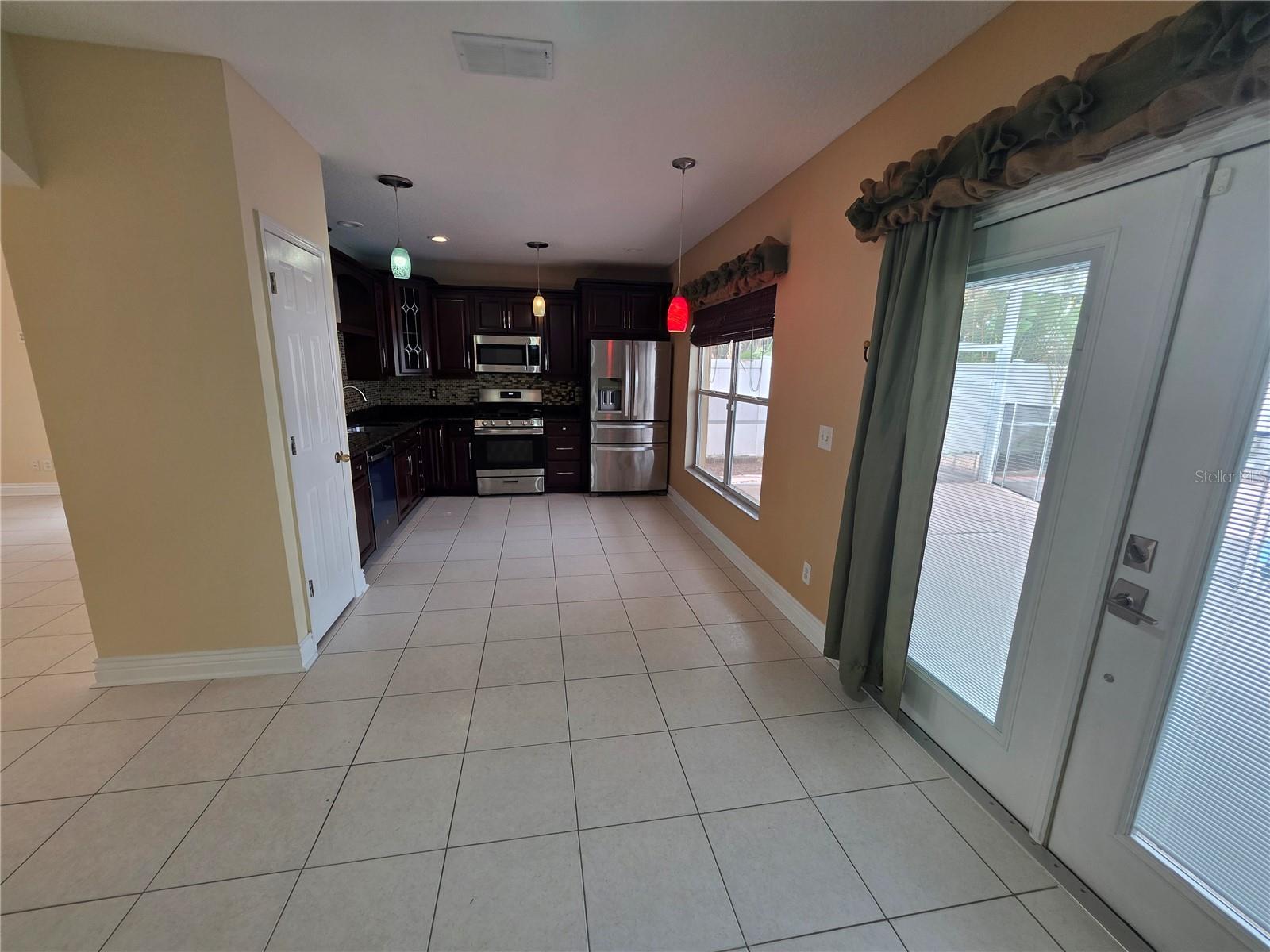 Image 9 of 26 For 1690 Meadow Oak Lane