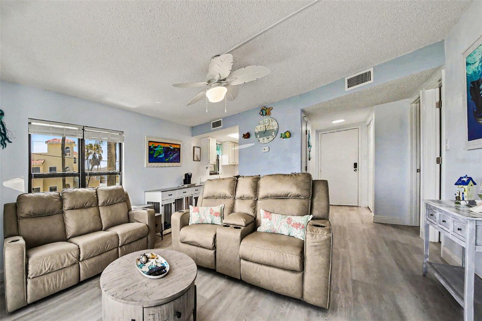Image 11 of 30 For 3100 Ocean Shore Boulevard 101