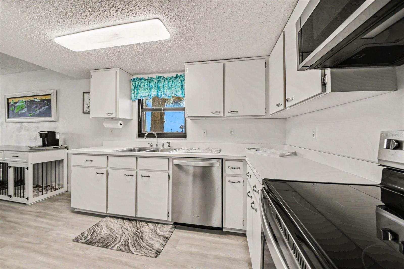 Image 14 of 30 For 3100 Ocean Shore Boulevard 101
