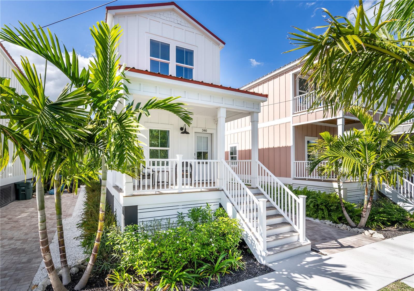 Image 2 of 30 For 340 6th Street E