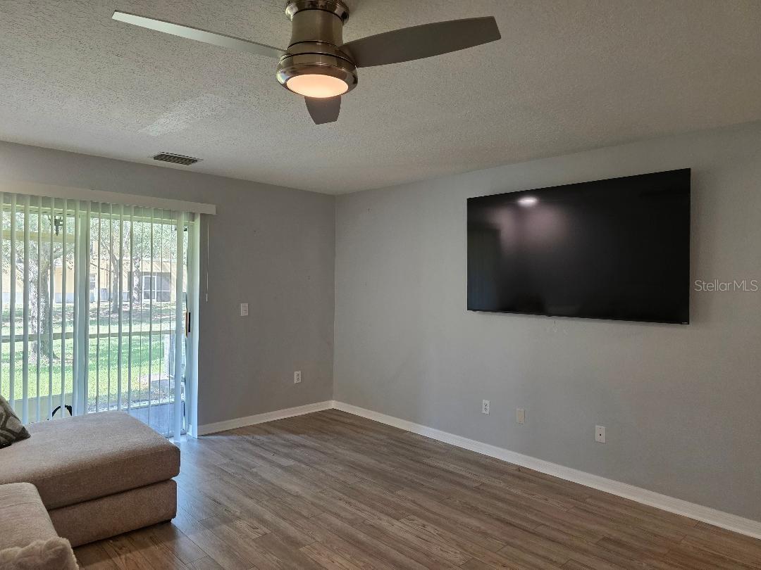 Image 6 of 17 For 37613 Aaralyn Road