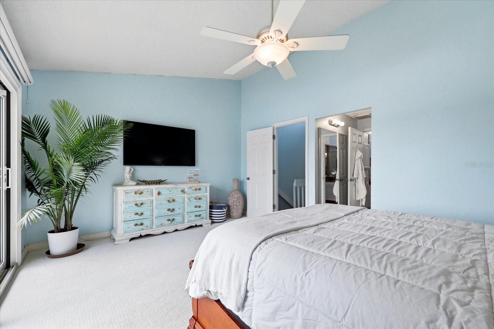 Image 20 of 51 For 11835 3rd Street E