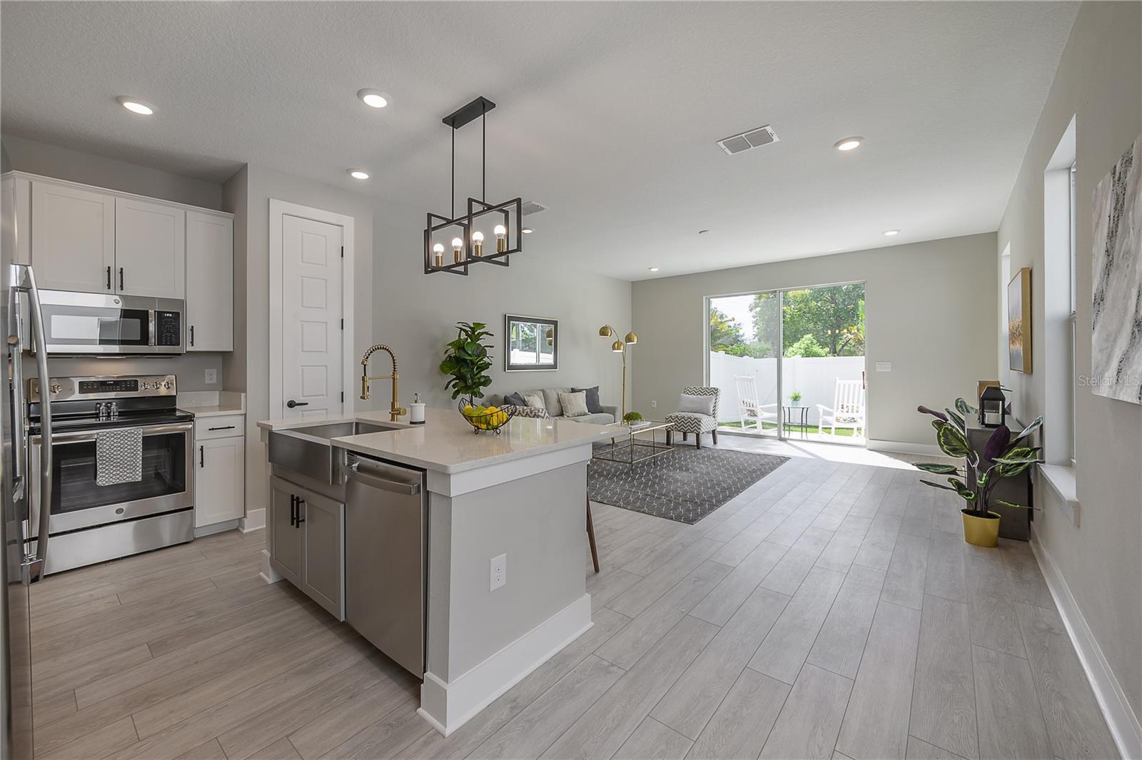 Image 13 of 51 For 4402 Gray Street 1
