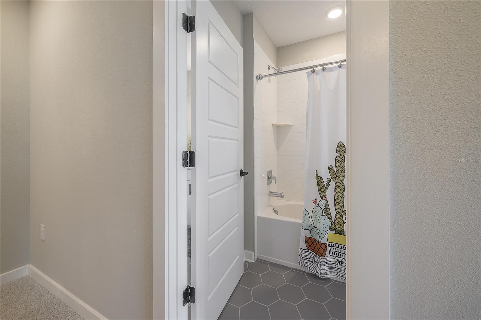 Image 36 of 51 For 4402 Gray Street 1